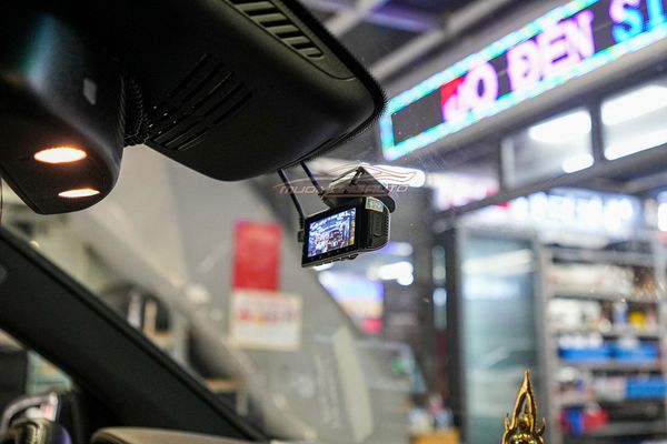 Camera Hành Trình Trước Vietmap Speedmap M1 Cho Xe Mercedes GLC300