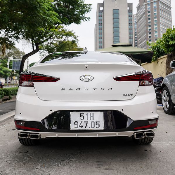 Cặp Pô Đôi Kiểu AMG Cá Tính Lắp Cho Xe Hyundai Elantra 2020