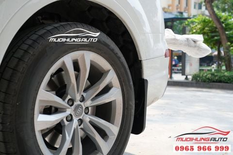 Chắn bùn zin theo xe Audi Q7  2019-2020 Bản Sport