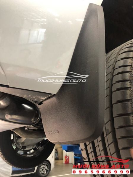 Lắp Đặt Chắn Bùn Cho Xe Volvo XC60 Cao Cấp Tại TPHCM