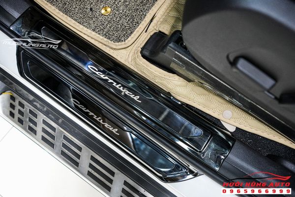 Bộ Nẹp Bước Chân Titan Cho Xe Kia Carnival 2022 Chính Hãng