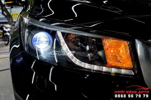 Độ Bi LED Đèn Pha Và Đèn Gầm Hiệu Aozoom Cho Kia Sedona Tại TPHCM