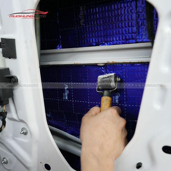 Cách Âm Cửa Xe Ford Explorer