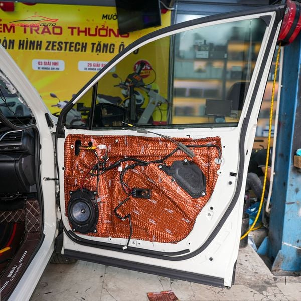 Cách Âm Cửa Xe Subaru Forester 2023