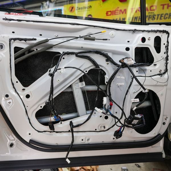 Cách Âm Cửa Xe Subaru Forester 2023