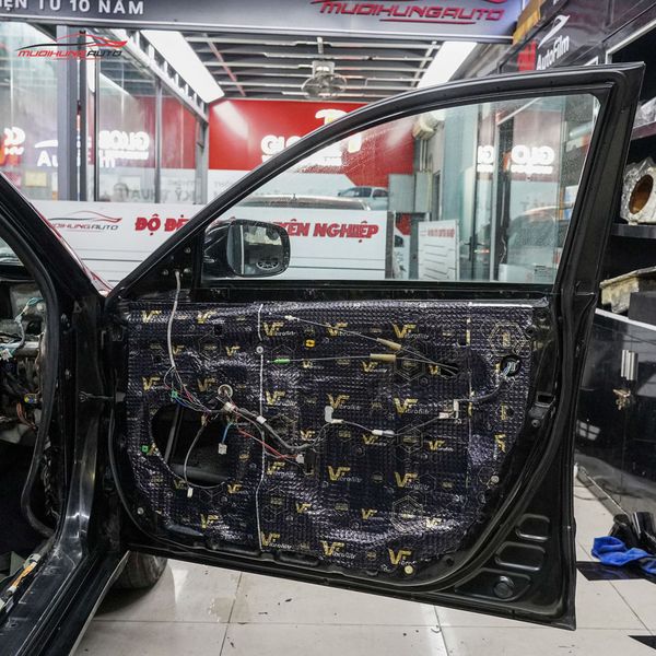 Cách Âm Cửa Xe Toyota Camry 2008