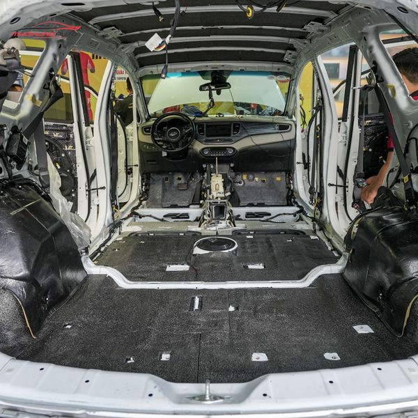 Cách Âm Cốp Xe Kia Rondo 2015