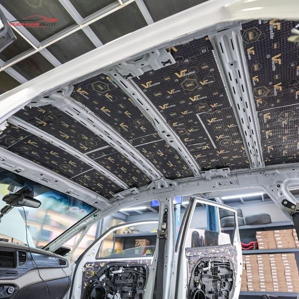 Cách Âm Trần Xe Kia Rondo 2015