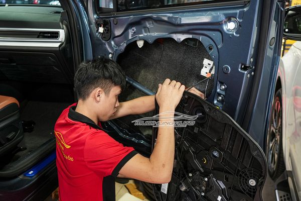 Dán Cách Âm Chống Ồn Hiệu DrArtex Cho Xe Kia Sportage 2022