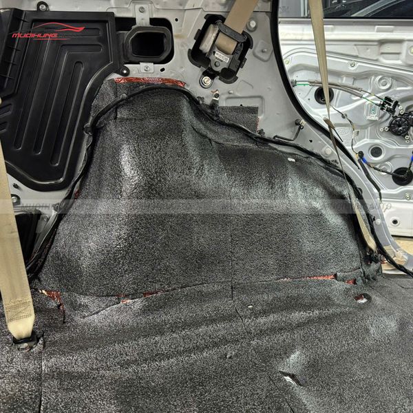 Cách Âm Sàn Xe Kia Sorento 2018