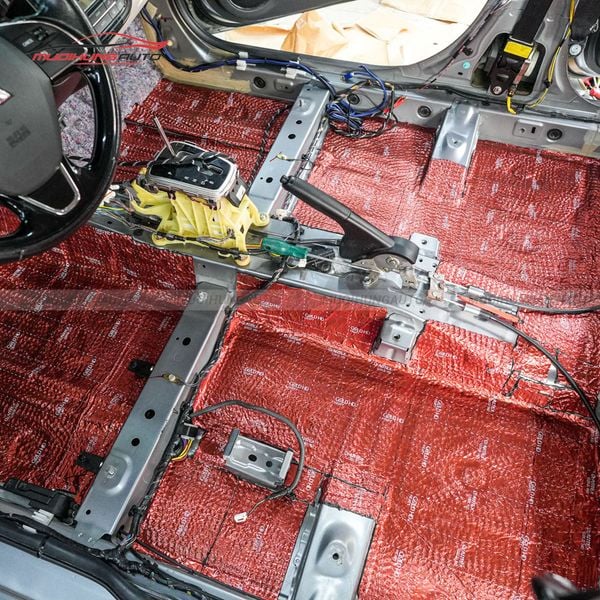 Cách Âm Sàn Xe Mitsubishi Attrage 2016