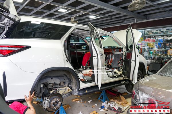 Dán Cách Âm Chống Ồn DrARTEX Chính Hãng Cho Xe Toyota Fortuner