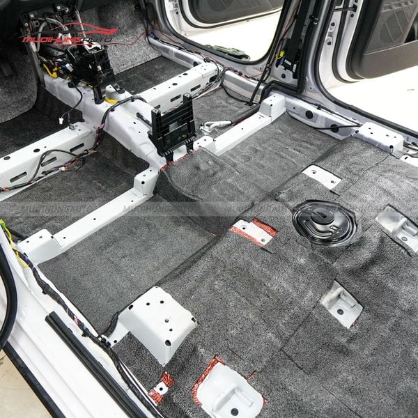 Cách Âm Sàn Xe Hyundai Stargazer