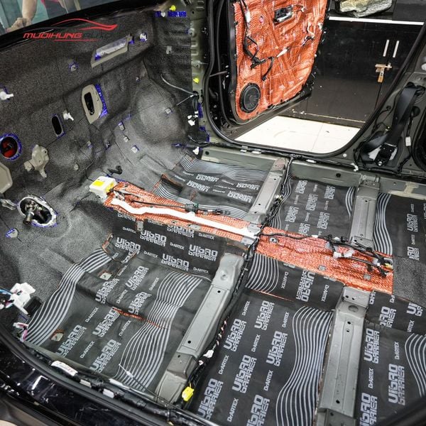 Cách Âm Sàn Xe Toyota Yaris Cross 2024