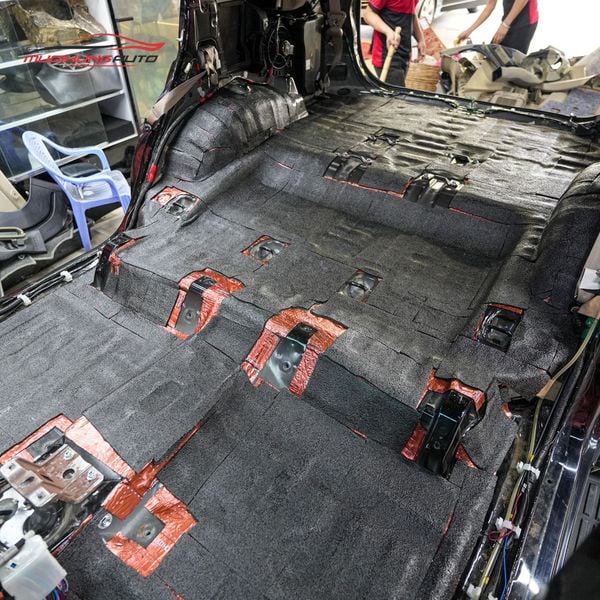 Cách Âm Sàn Xe Toyota Fortuner 2015