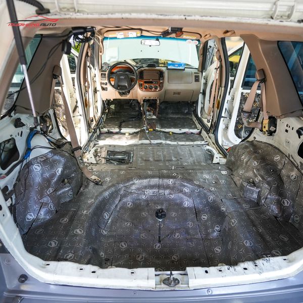Cách Âm Sàn Xe Ford Escape 2002