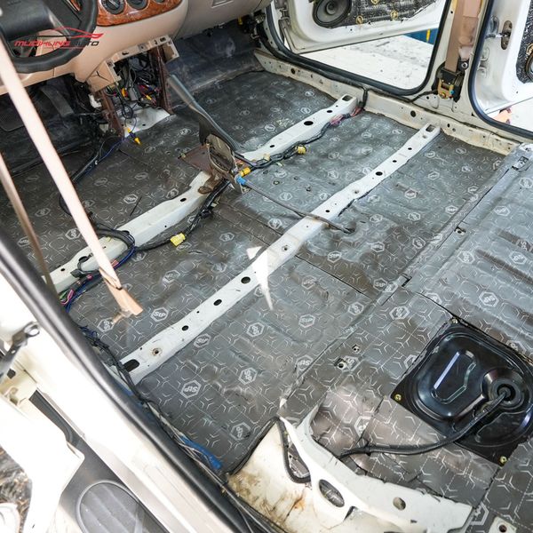 Cách Âm Sàn Xe Ford Escape 2002