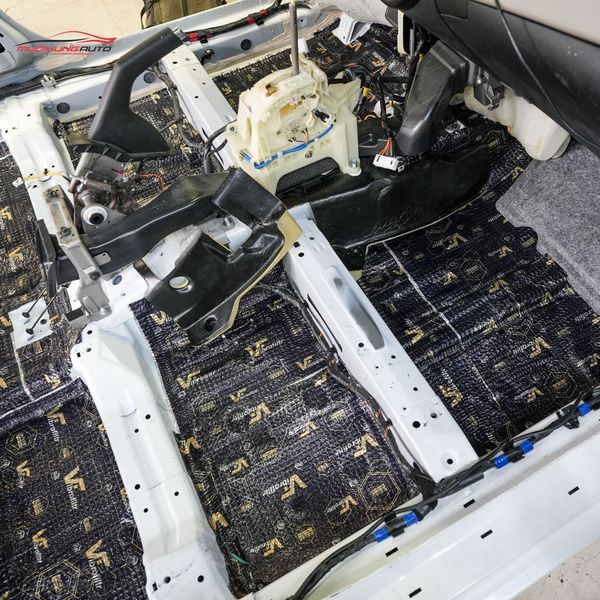 Cách Âm Sàn Xe Kia Rondo 2015