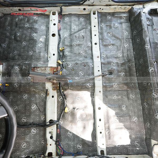 Cách Âm Sàn Xe Mitsubishi Outlander 2020