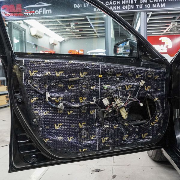 Cách Âm Cửa Xe Toyota Camry 2008