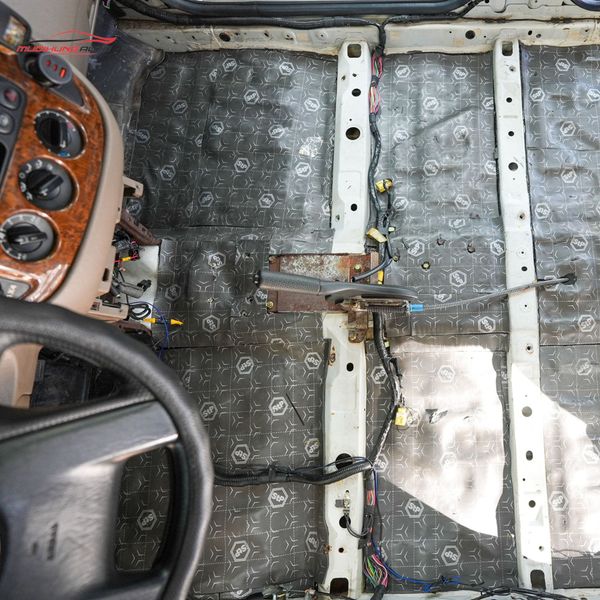 Cách Âm Sàn Xe Ford Escape 2002