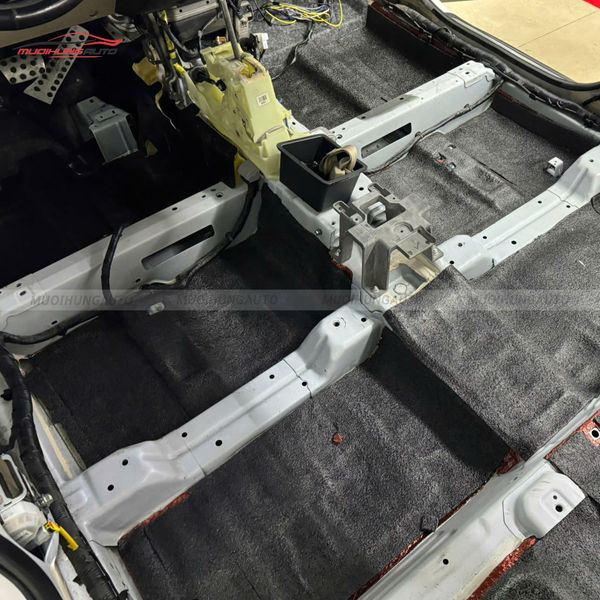 Cách Âm Sàn Xe Kia Sorento 2018