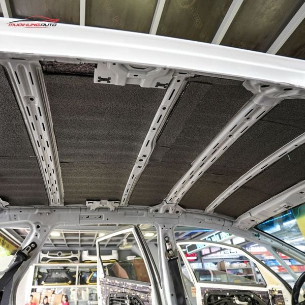 Cách Âm Trần Xe Kia Rondo 2015