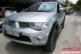 Dán Decal Đổi Màu Xe Mitsubishi Triton Thành Màu Tím