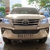 Dán mặt ga lăng xe Toyota Fortuner 2019-2020