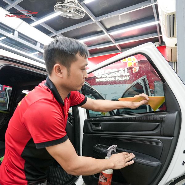 Dán Phim Cách Nhiệt 3M Ô Tô Honda BRV 2023