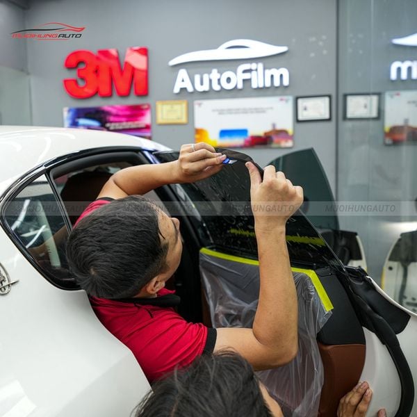 Dán Phim Cách Nhiệt 3M Ô Tô Maserati 2023