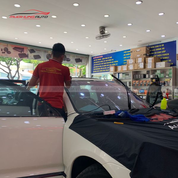 Dán Phim Cách Nhiệt 3M Ô Tô Porsche Cayenne S