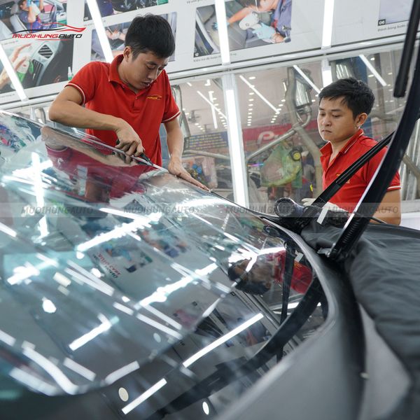 Dán Phim Cách Nhiệt 3M Ô Tô Toyota Sienna 2013