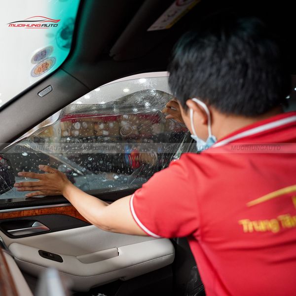 Dán Phim Cách Nhiệt 3M Ô Tô Vinfast President V8