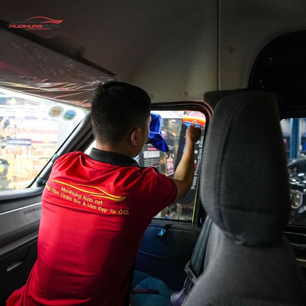 Dán Phim Cách Nhiệt 3M Ô Tô Ford Transit 2024