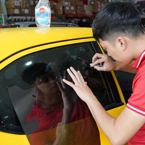 Dán Phim Cách Nhiệt LLumar Chống Nóng Xe Honda BRIO