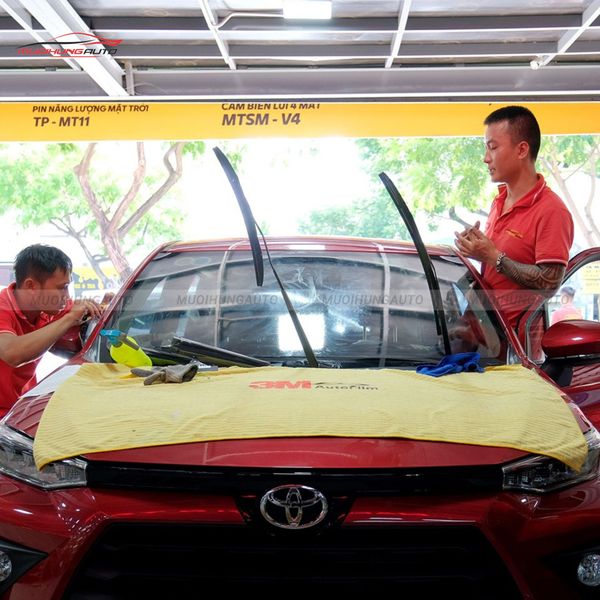 Dán Phim Cách Nhiệt 3M Ô Tô Toyota Avanza