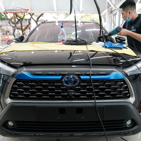 Dán Phim Cách Nhiệt 3M Ô Tô Toyota Corolla Cross Hybrid