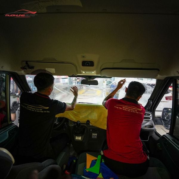 Dán Phim Cách Nhiệt 3M Ô Tô Ford Transit 2024