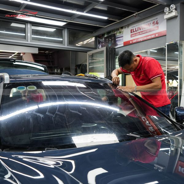 Dán Phim Cách Nhiệt 3M Ô Tô Volvo B6