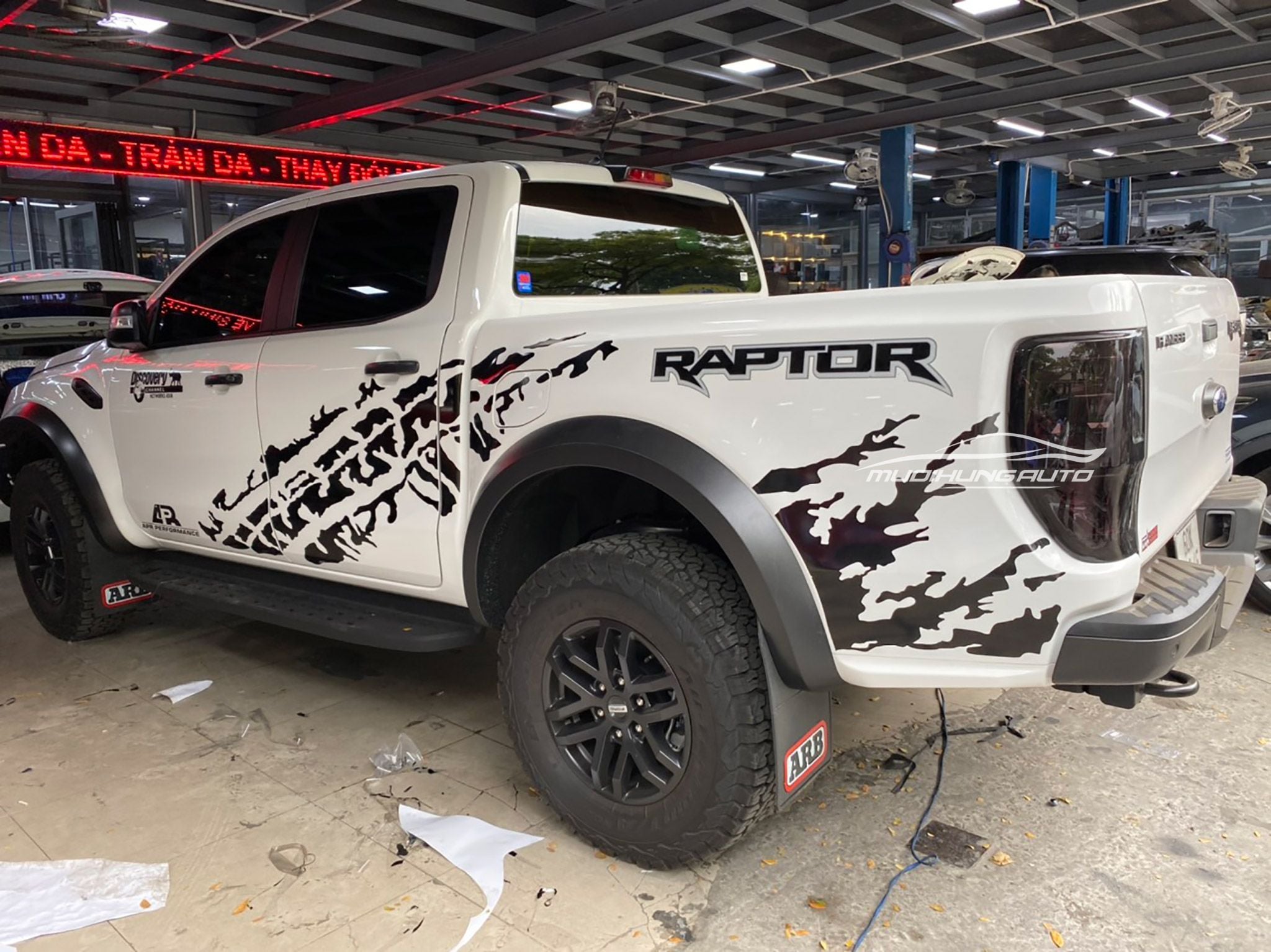 Gold Ranger Raptor Decals Dán Tem Decal Thể Thao Cao Cấp Cho Xe Ford Ranger Raptor - Mười Hùng Auto