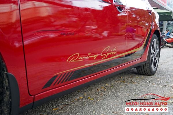 DÁN TEM DECAL HÔNG XE KIA CERATO MÀU ĐỎ TẠI TP.HCM