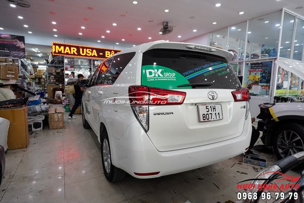 Dán Tem Thể Thao Xe Toyota Innova
