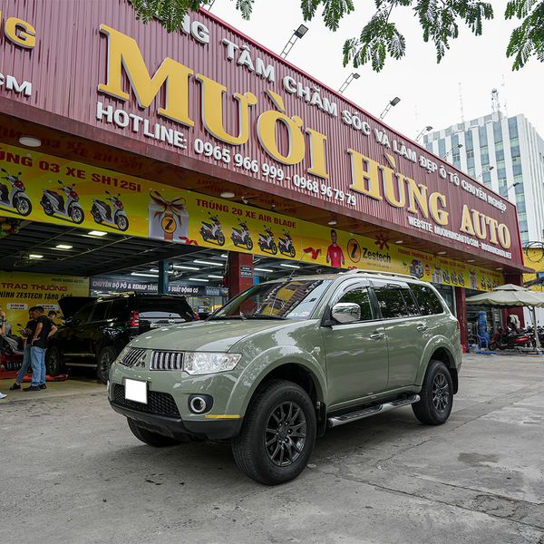 Dán Wrap Đổi Màu Cho Xe Mitsubishi Pajero Sport 2016