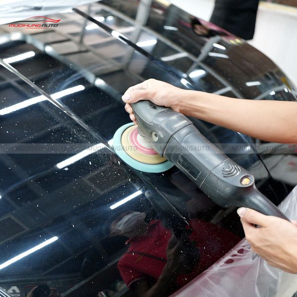 Đánh Bóng Xe Sedan