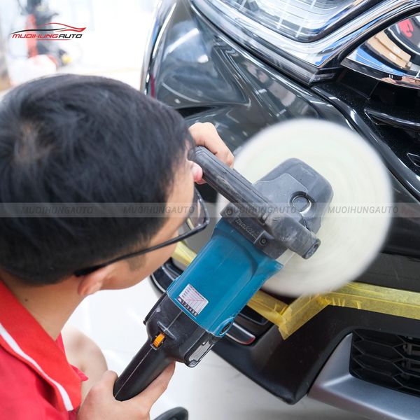 Đánh Bóng Xe Sedan
