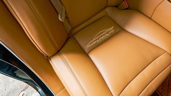Đổi Màu Nội Thất Cho Xe Lexus LS460L
