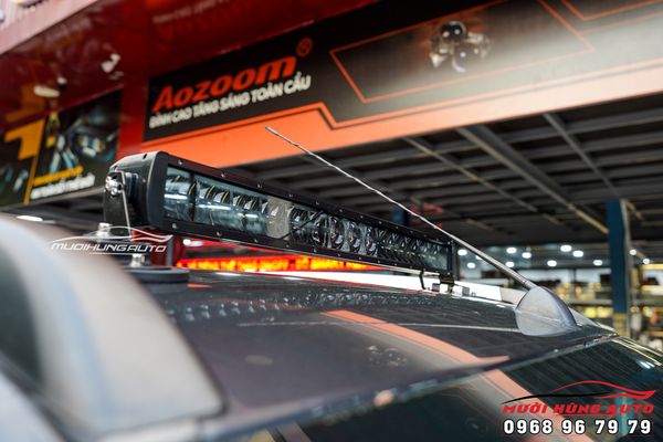 Trang Bị Bộ Đèn LED Bar Cao Cấp Tăng Sáng Cho Xe Ford Ranger