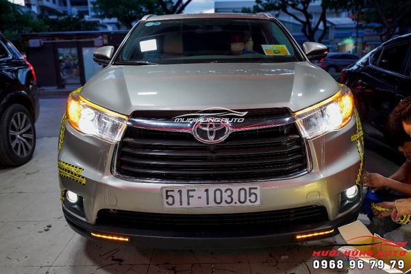 Combo Độ Đèn Bi LED Wolf Light Và LED Mí Chạy Cho Toyota Highlander