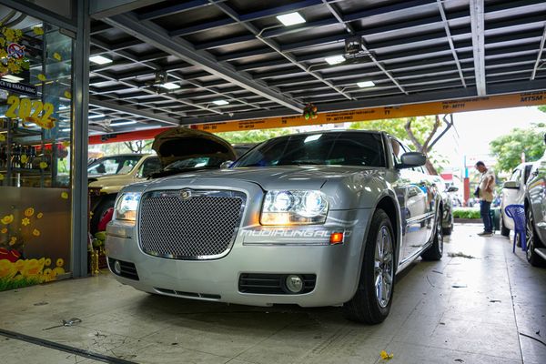 Độ 4 Bi LED Domax X-LED Pro Chính Hãng Aozoom Cho Xe Chrysler